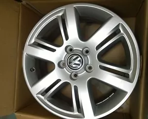 VW Amarok (Transporter/Multivan) alloy wheel x 1 (17inch) - Genuine Volkswagen - Picture 1 of 1