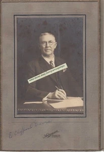 Vintage Foto - E CLIFFORD DAVIS - Mann am Schreibtisch Stift & Papier - Bild 1 von 1