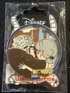 Disney DSSH Up Friendship Pals Pin Carl And Ellie LE 400 - Picture 1 of 3