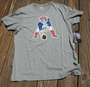 New England Patriots Colonial Soldier Adult Large T-shirt - Picture 1 of 1