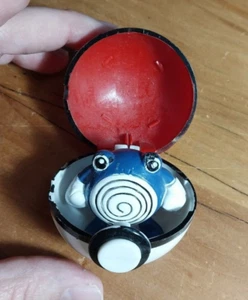 POKEMON POLIWHIRL & POKEBALL CATCH & RELEASE MISSING KEYCHAIN - Picture 1 of 8