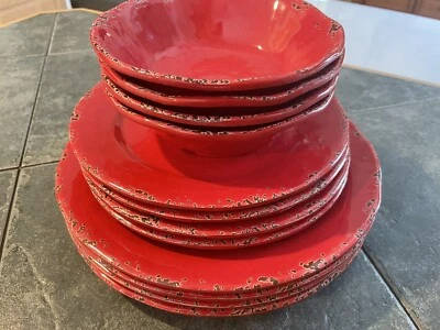 Conjunto de 12 pratos e tigelas de melamina vermelha craquelada rústica Mulino New York - Imagem 1 de 4