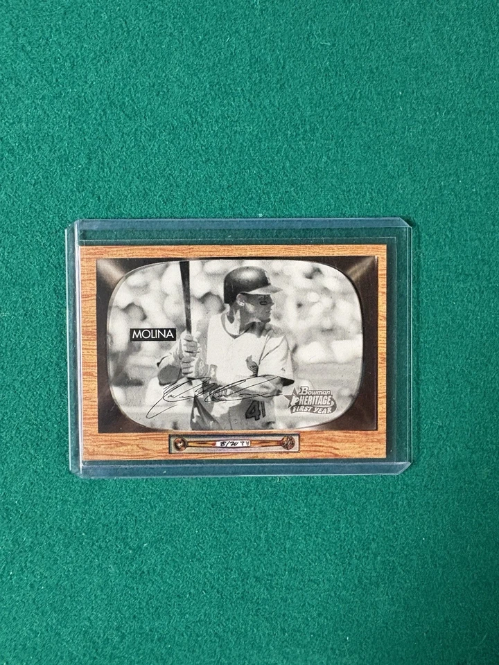 Bowman Heritage 2004 - Yadier Molina #30 blanco y negro (RC) Foto 1 de 2