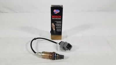 NEW CarQuest Bosch Oxygen Sensor 15437 75-2654 2000-2001 Infiniti G20 - Image 1 of 4