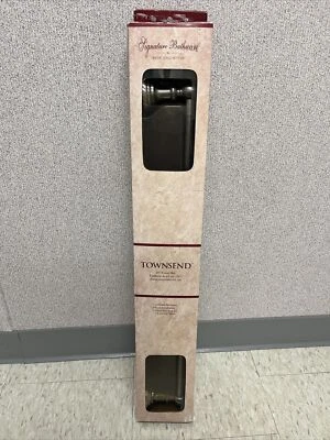 Toallero Townsend 24", níquel satinado Foto 1 de 4