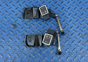 Sensor de altura de nivel de suspensión delantera Mercedes W221 S550 S63 AMG 2010-2013 FABRICANTE DE EQUIPOS ORIGINALES - Imagen 1 de 4