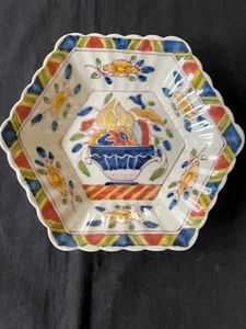 Antique WALL PLATE TICHELAAR MAKKUM BEAUTIFUL DECORATED . Marked back - Picture 1 of 7