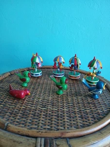 Vintage 8 Miniatur Holz handbemalte Weihnachtsschmuck Karussells, Vögel - Bild 1 von 5