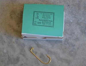 New Mustad Aberdeen 90 Degree Gold Fish Jig Hook Size 3/0 32762 100 hooks Box - Picture 1 of 1