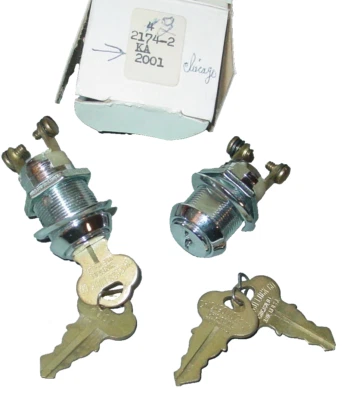 2 件老式芝加哥电动钥匙开关面板锁 2174-2 Off & On Alike 美国全新陈货 — 第 1/4 张图片