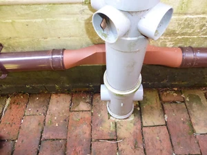 68 mm Abflussrohrverbinder zur Bypassrohre (schwarz) - Bild 1 von 4