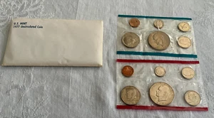 1977 US Mint Set Original Mint Packaging 12 Coins - Picture 1 of 3