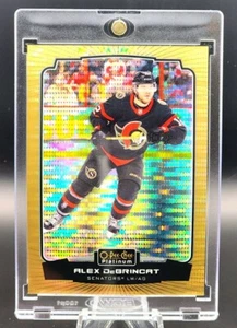 /50 Alex Debrincat 2022-23 O-Pee Chee Platinum Seismic Gold Senators - Bild 1 von 3