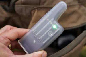 Estuche rígido Delkim / cubierta para receptor RX-D TODOS LOS COLORES aparejo de pesca - Imagen 1 de 3