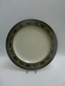 Mikasa Intaglio Arabella 12-3/4" Serving Plate Platter - Picture 1 of 3