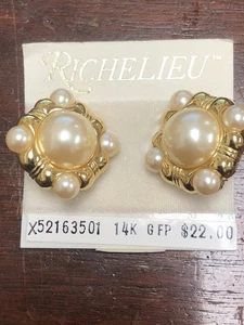 VINTAGE NOS RICHELIEU KUNSTPERLEN OHRSTECKER CLIP AUF GOLDFARBENE OHRRINGE - Bild 1 von 6