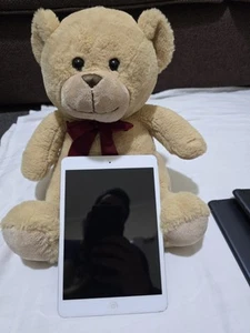 ipad Mini 1,16gb Storage,3 Colours Available, Best For Gifting To Kids - Picture 1 of 7