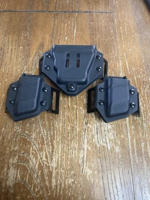 T.Rex Arms Ironside Pistol Mag (x2 Glock Full Size, RH)  And Handcuff Carriers - Image 1 of 4