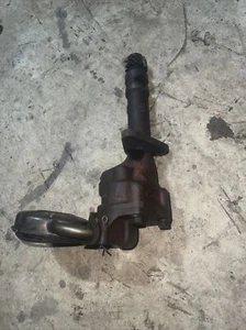 FARMALL 300 ENGINE OIL PUMP Antique Tractor - Picture 1 of 5