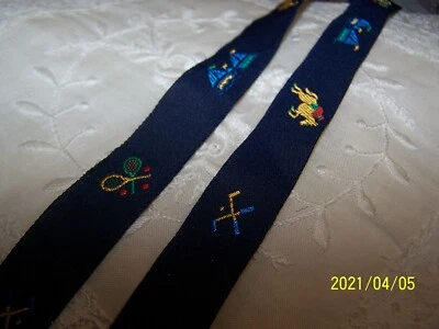 Ancien ruban. Décor tennis, cricket, voile au fil de soie. Vendu au mètre. N°152 - Photo 1/4