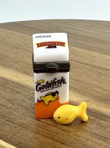 PHB Porcelain Hinged Trinket Box Goldfish Crackers Pepperidge Farms - Picture 1 of 9