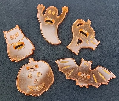 Lote de cortadores de galletas de plástico Amscan Halloween gato búho fantasma calabaza murciélago naranja de colección Foto 1 de 4