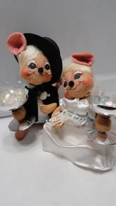 Rare Retired AnnaLee Dolls Bride and Groom Mice Set holding Champagne Glass - Picture 1 of 15