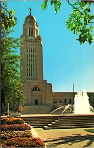 State Capitol Lincoln Nebraska Postcard - Picture 1 of 2