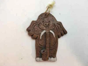 Handgefertigter Ton Elefant aus Ton Pferd Keramik von Stone Mountain Georgia - Bild 1 von 5