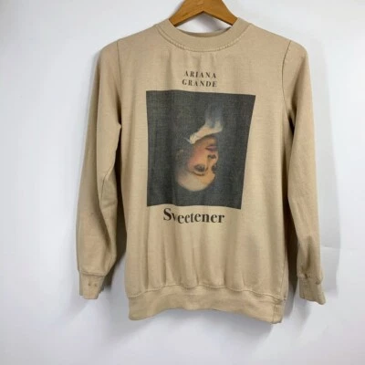 Moletom feminino Ariana Grande adoçante retrato de cabeça para baixo tamanho P - Imagem 1 de 4