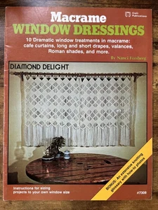 Apósitos para ventanas de macramé - Publicaciones artesanales 1979 #7308 - 10 patrones vintage - Imagen 1 de 8