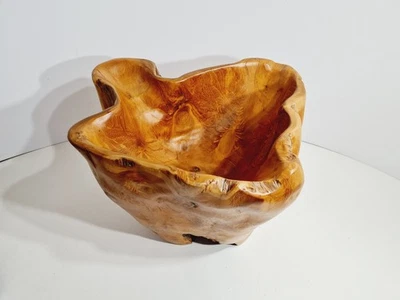33 CM BY 33 CM 21 CM TALL NATURAL RUSTIC  CRAFT ART WOODEN BOWL 4.9 KILO'S - Image 1 of 4