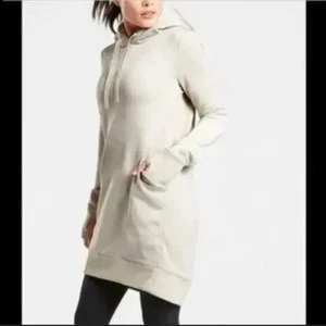Abito felpa Athleta Triumph linea lunga grigio chiaro taglia media alto - Foto 1 di 7