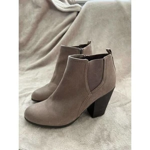 Women’s Fergie Gray Heeled Booties with Side Zipper 9.5 - Picture 1 of 6