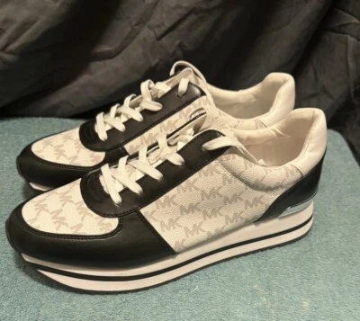 Michael Kors Women’s Tennis Shoe Black White LS23K Size 11 Wedge Heel - Image 1 of 4