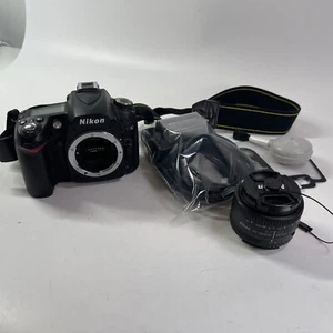 Nikon D90 Digital SLR Camera w/ AF-S Nikkor W/50mm 1.8D - Picture 1 of 7
