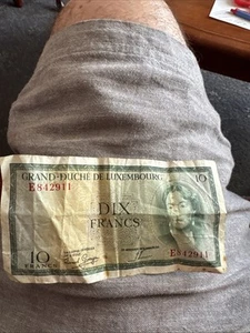 Luxembourg, 10 Francs - Picture 1 of 10
