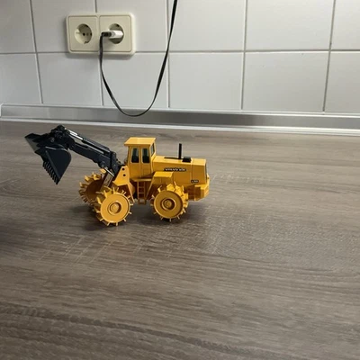 Joal Volvo BM L160 Radlader Verdichter 1:50 SWH72 - Bild 1 von 3