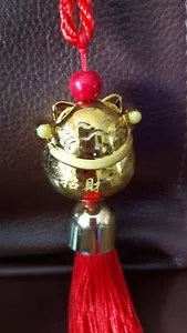 Gold-plated Lucky Waving Cat Maneki-Neko Hanging Feng Shui Fortune Prosperity - Picture 1 of 5