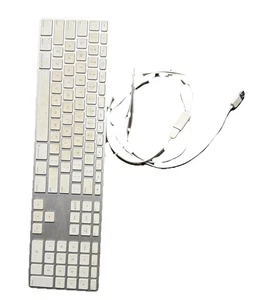 Apple A1243 White Wired USB Keyboard Slim Design Numeric Keypad - Picture 1 of 9