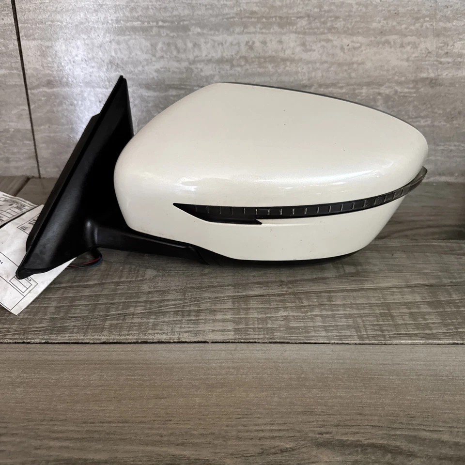 ⭐️2014 2015 2016 2017 2018 2019 Espejo puerta conductor izquierdo blanco Nissan Rogue Foto 1 de 4