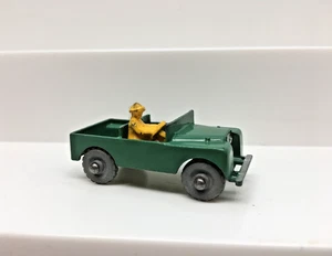 Vintage 1950s Matchbox Lesney No. 12a Land Rover,Green,Driver,Gray Metal Wheels - Picture 1 of 11