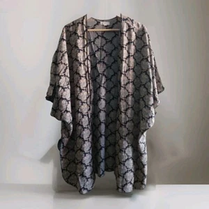 Unique Pattern Kimono 100% Rayon Open Front Floral Navy Pattern Womens Size S - Picture 1 of 12