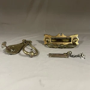 Victorian Brass Letter Box Door Knocker Door Chain Bundle Antique Brass Door Acc - Foto 1 di 14