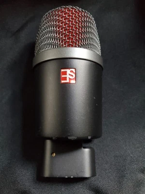 sE Electronics V-KICK-U Wired Professional Dynamic Microphone - Image 1 of 4