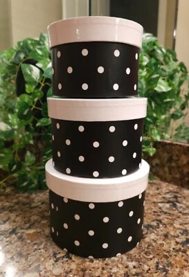 Set of 3 Polka Dot Round Gift Boxes with Lids Nesting Gift Boxes  NEW - Image 1 of 4