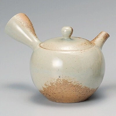 Tokoname ware Isshin Kuroshime Infuser Teapot Hand-Made Ceramic Clay Teapot - Image 1 of 2