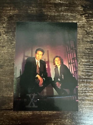 THE X-FILES SEASON 2 COMPLETE 72-CARD TV SHOW TRADING CARDS SET 1996 TOPPS - Image 1 of 4