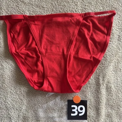 Bragas de bikini P!Nk By Victoria’s Secret pequeñas rojas, de algodón con cuerdas navideñas Foto 1 de 4