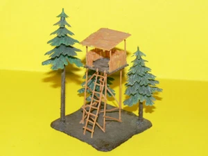 Faller - Hochsitz mit 3 Tannen - H0 - fertig gebaut - aus Anlagenabbau - Bild 1 von 2